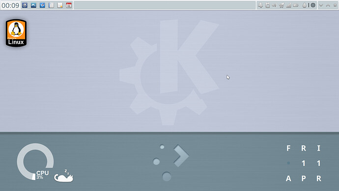KDE2025_Desk